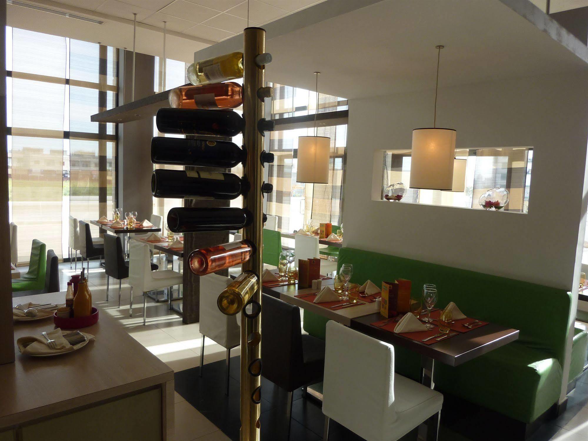 Ibis Oran Les Falaises Dış mekan fotoğraf